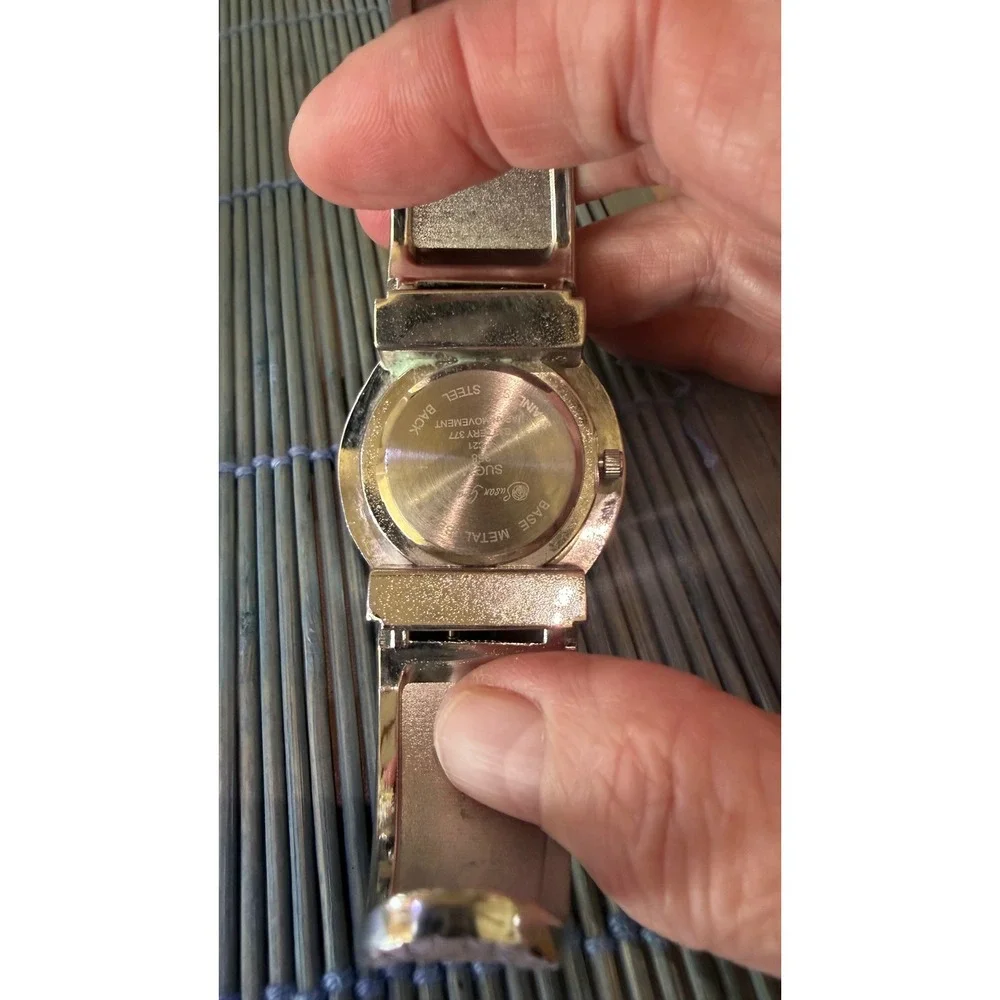 VTG SUSAN GRAVER HAMMERED MOTHER OF PEARL WATCH/CUFF BRACELET new battery
